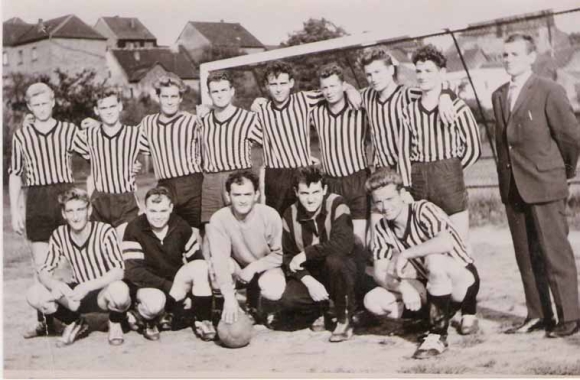 1. Mannschaft in Lebach auf den Theelwiesen in der Spielsaison 1963/ 64